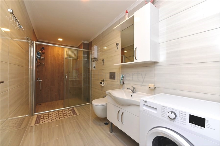 Меблированная квартира 2+1 в новом комплексе в центре Махмутлара