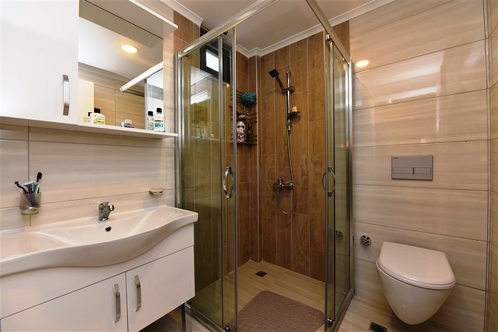 Меблированная квартира 2+1 в новом комплексе в центре Махмутлара