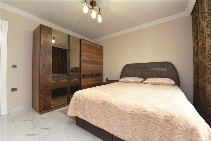 Меблированная квартира 2+1 в новом комплексе в центре Махмутлара