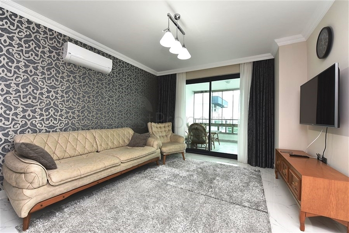 Меблированная квартира 2+1 в новом комплексе в центре Махмутлара