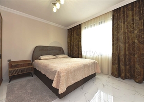 Меблированная квартира 2+1 в новом комплексе в центре Махмутлара