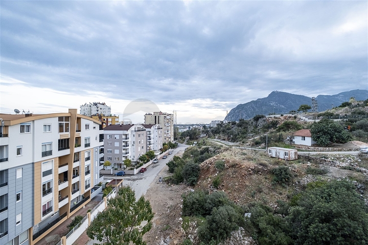 Просторный пентхаус 3+1 в микрорайоне Хурма Коньяалты Анталья