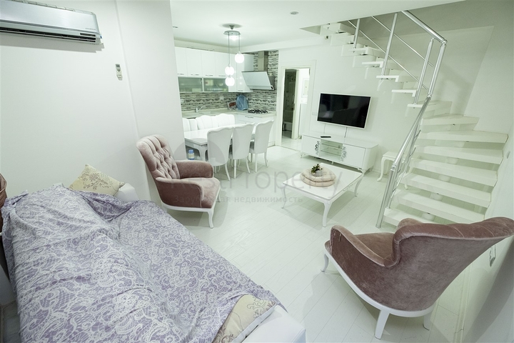 Просторный пентхаус 3+1 в микрорайоне Хурма Коньяалты Анталья