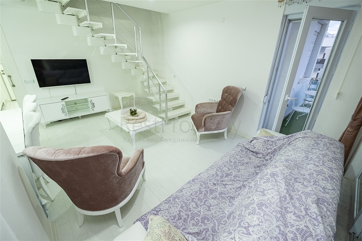 Просторный пентхаус 3+1 в микрорайоне Хурма Коньяалты Анталья