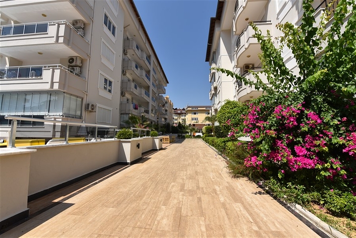 Уютная трехкомнатная квартира в европейском районе Оба