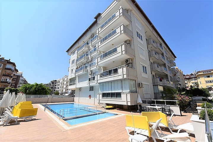 Уютная трехкомнатная квартира в европейском районе Оба