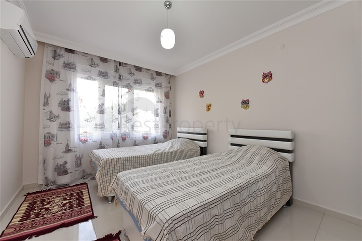 Уютная трехкомнатная квартира в европейском районе Оба