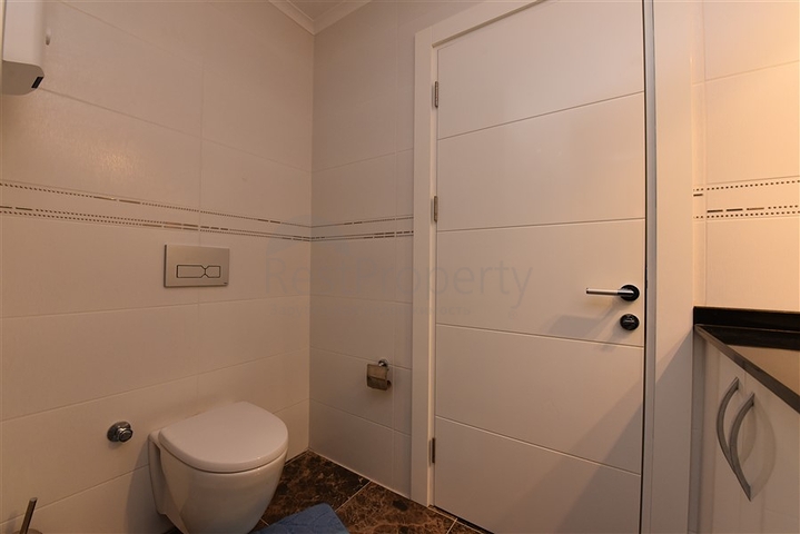 Уютная трехкомнатная квартира в европейском районе Оба