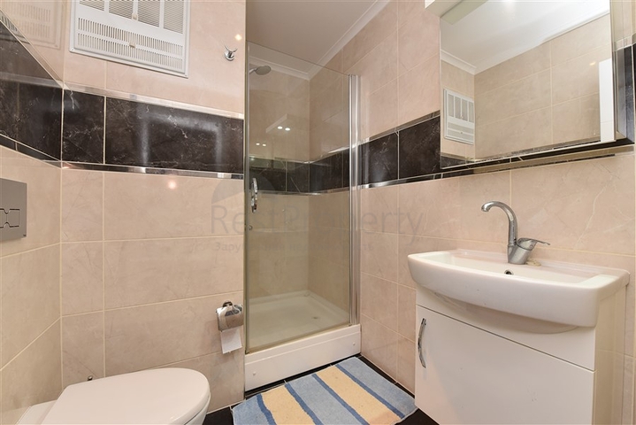 Уютная трехкомнатная квартира в европейском районе Оба