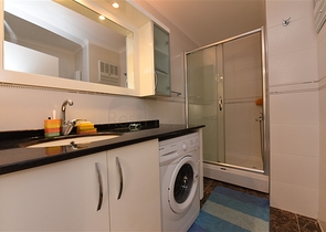 Уютная трехкомнатная квартира в европейском районе Оба