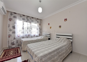 Уютная трехкомнатная квартира в европейском районе Оба