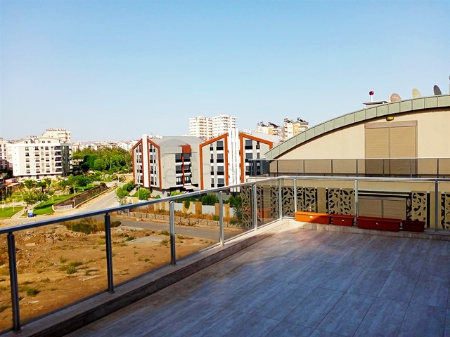 Элитный пентхаус 5+1 в районе Унжалы Коньяалты Анталья