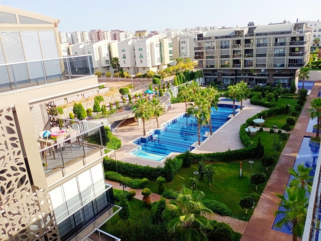 Элитный пентхаус 5+1 в районе Унжалы Коньяалты Анталья