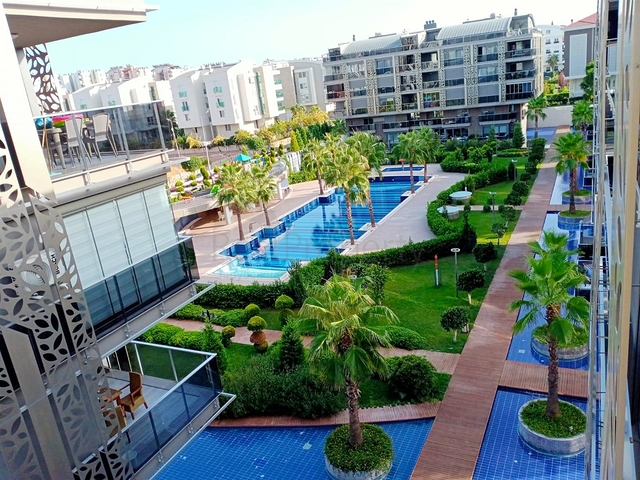 Элитный пентхаус 5+1 в районе Унжалы Коньяалты Анталья