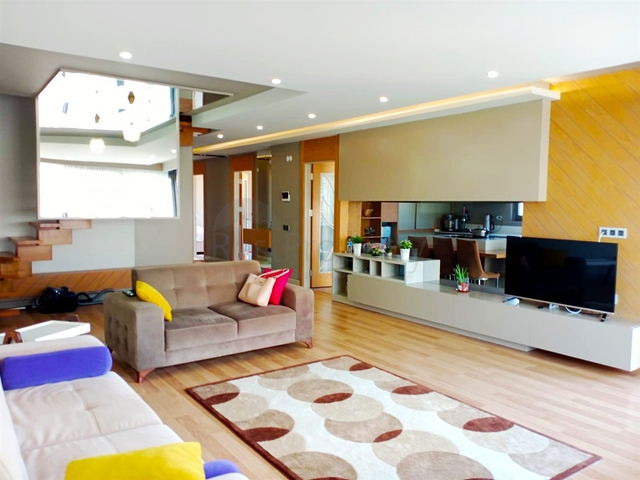 Элитный пентхаус 5+1 в районе Унжалы Коньяалты Анталья