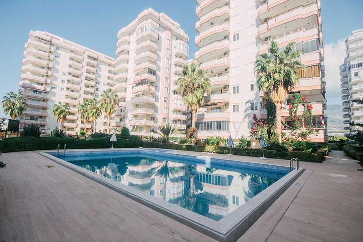 Пентхаус 3+1 со своей сауной в Махмутларе