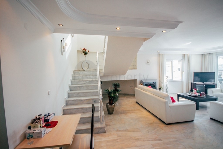 Пентхаус 3+1 со своей сауной в Махмутларе