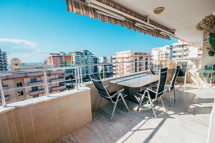 Пентхаус 3+1 со своей сауной в Махмутларе