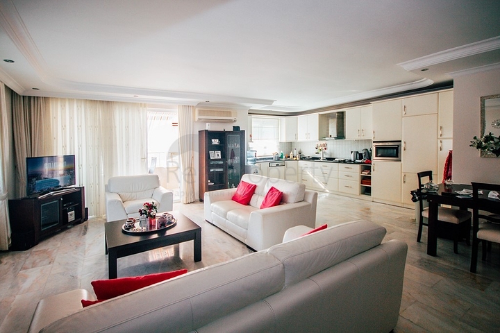 Пентхаус 3+1 со своей сауной в Махмутларе