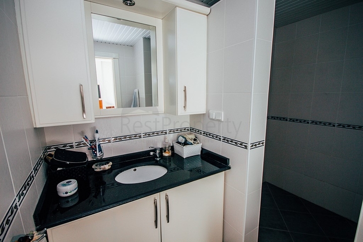 Пентхаус 3+1 со своей сауной в Махмутларе