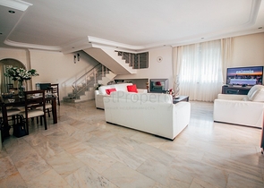 Пентхаус 3+1 со своей сауной в Махмутларе