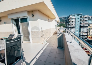 Пентхаус 3+1 со своей сауной в Махмутларе