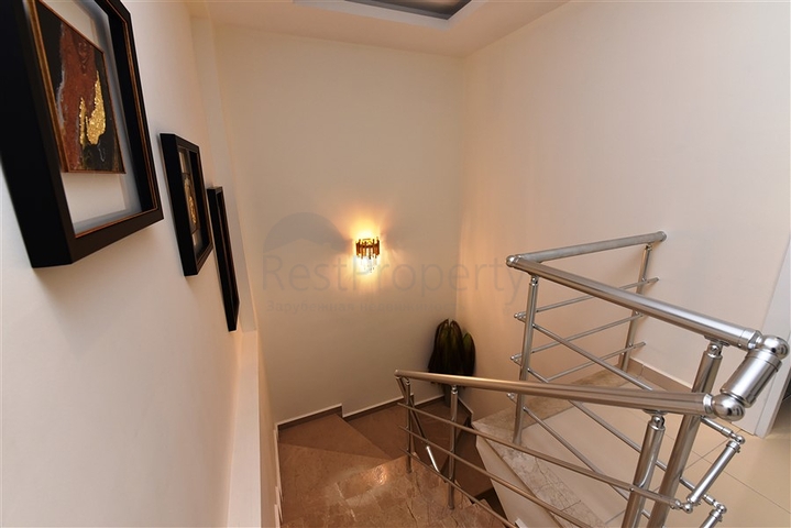 Меблированный дуплекс с большой террасой 2+1