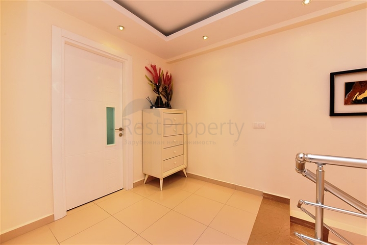 Меблированный дуплекс с большой террасой 2+1