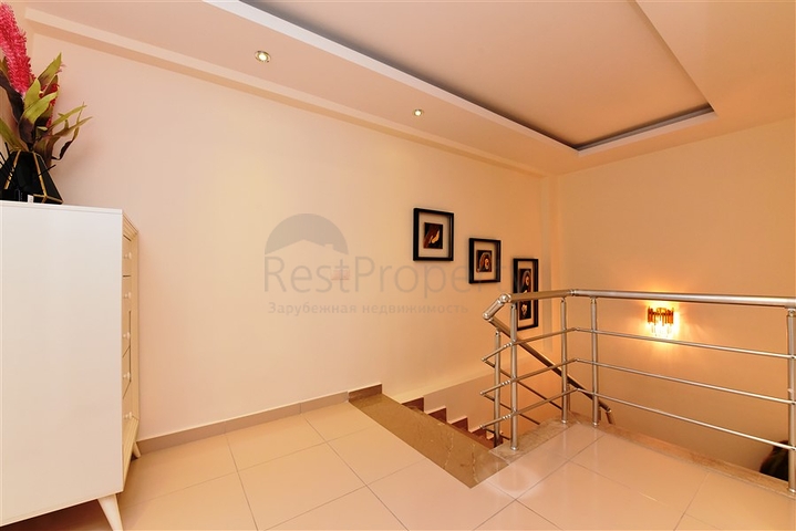 Меблированный дуплекс с большой террасой 2+1