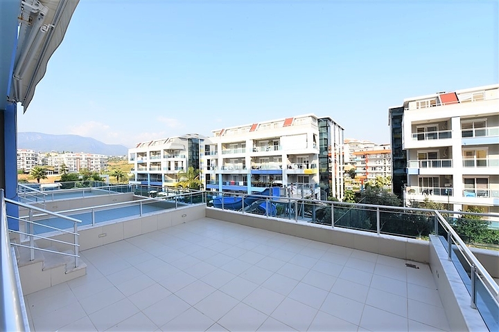 Меблированный дуплекс с большой террасой 2+1