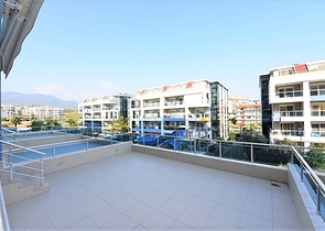 Меблированный дуплекс с большой террасой 2+1