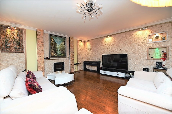 Квартира 2+1 с собственным садом и уличной террасой 