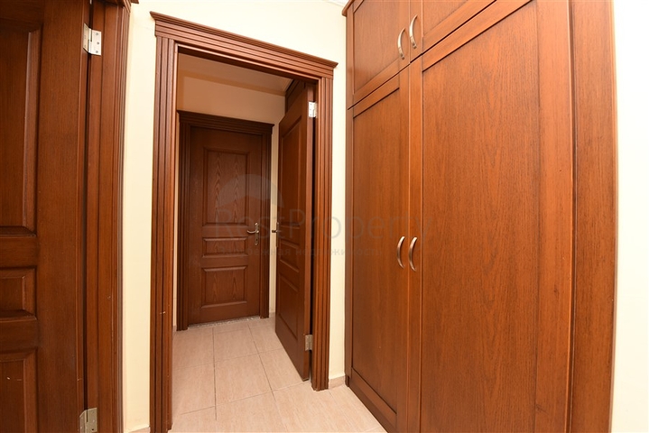 Квартира 2+1 с собственным садом и уличной террасой 