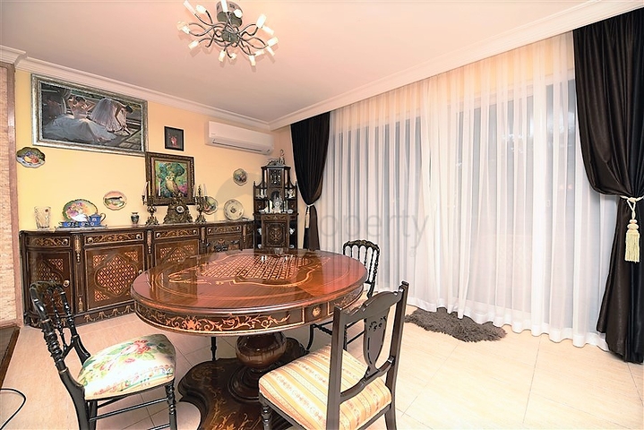 Квартира 2+1 с собственным садом и уличной террасой 