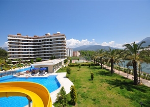 Квартира 2+1 с собственным садом и уличной террасой 