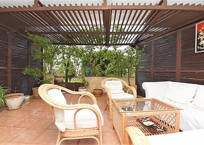 Квартира 2+1 с собственным садом и уличной террасой 