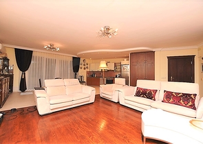 Квартира 2+1 с собственным садом и уличной террасой 