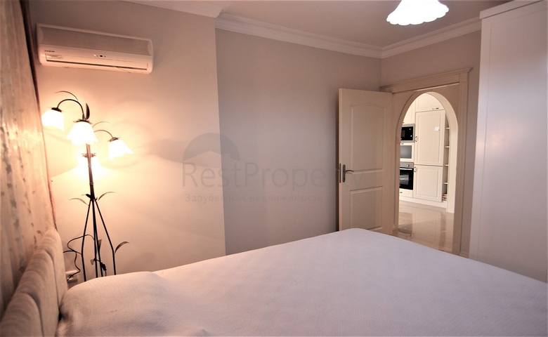 Трёхкомнатная квартира с мебелью