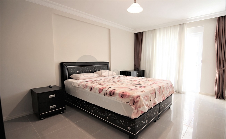 Трёхкомнатная квартира с мебелью