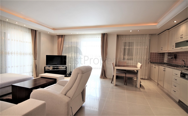 Трёхкомнатная квартира с мебелью