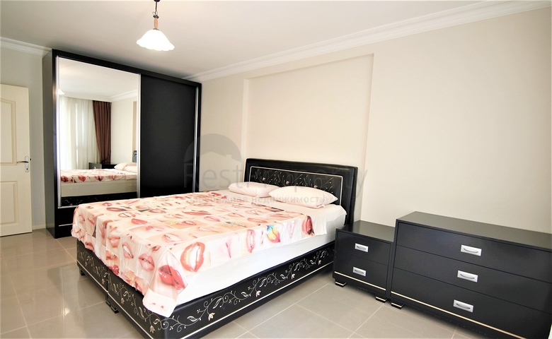 Трёхкомнатная квартира с мебелью