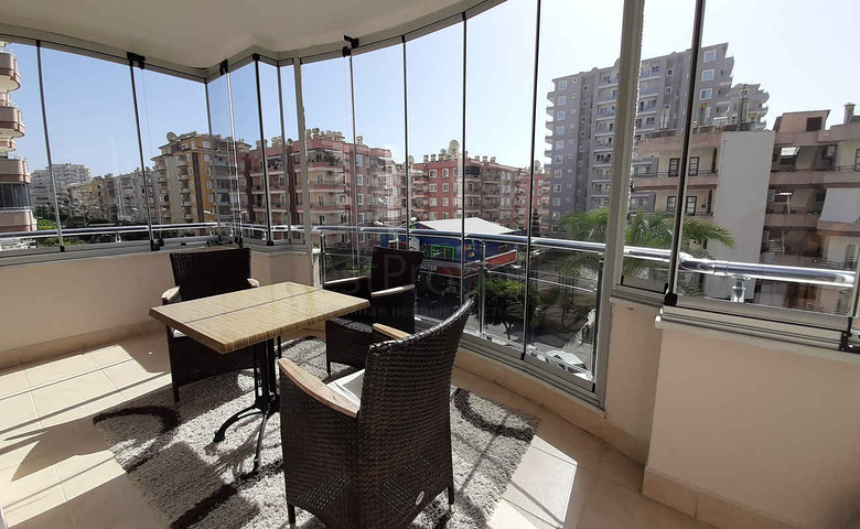 Трёхкомнатная квартира с мебелью