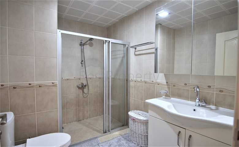 Трёхкомнатная квартира с мебелью