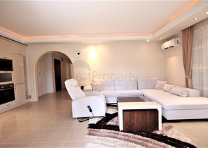 Трёхкомнатная квартира с мебелью