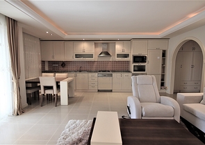 Трёхкомнатная квартира с мебелью