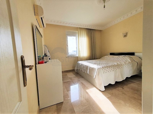 Трехкомнатная квартира с мебелью в районе Махмутлар