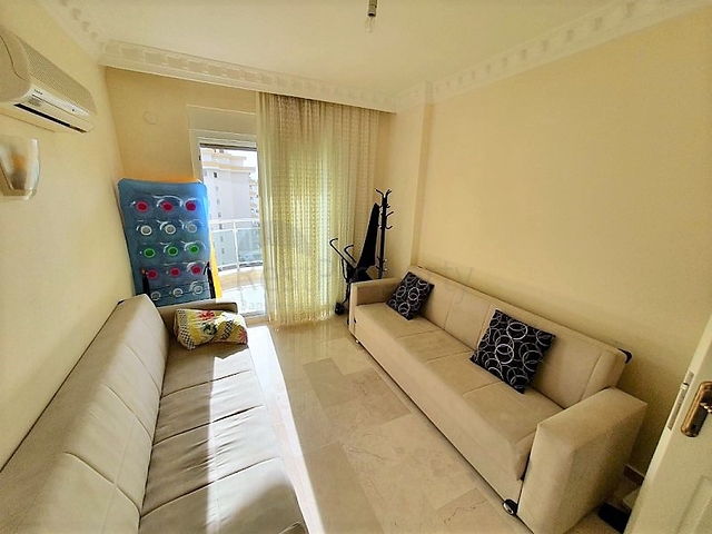 Трехкомнатная квартира с мебелью в районе Махмутлар