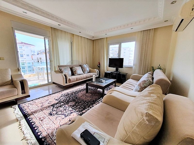 Трехкомнатная квартира с мебелью в районе Махмутлар