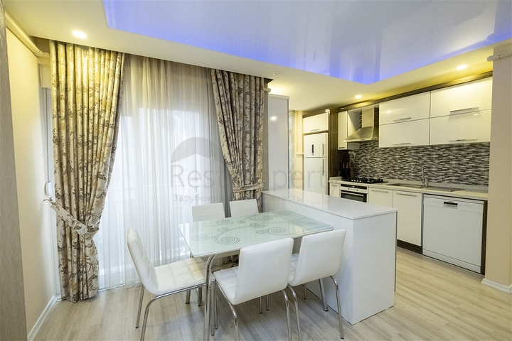 Пентхаус с 3 спальнями в комплексе в Коньяалты Анталья 