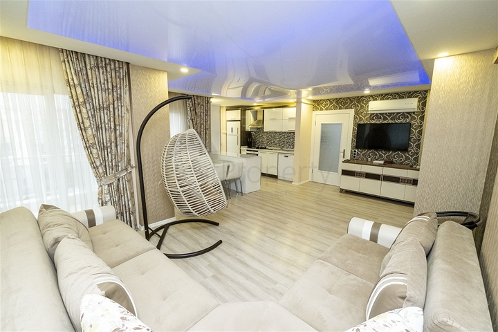 Пентхаус с 3 спальнями в комплексе в Коньяалты Анталья 